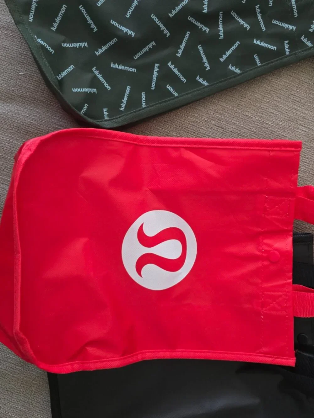 lululemon Reusable Shopper Tote Bag - Bundle (4) Legacy 2 Red, Black and Green